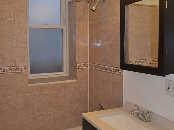 5th image of 3321 W Beach Ave #2F