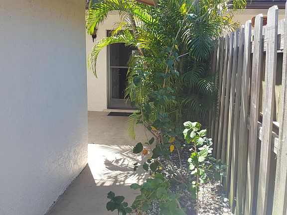 2nd image of 124 Kristi Dr