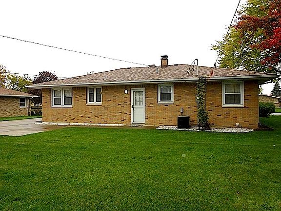 4th image of 1828 Lincoln Ave