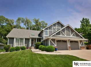 608 Louisiane Cir, Bellevue, NE 68005