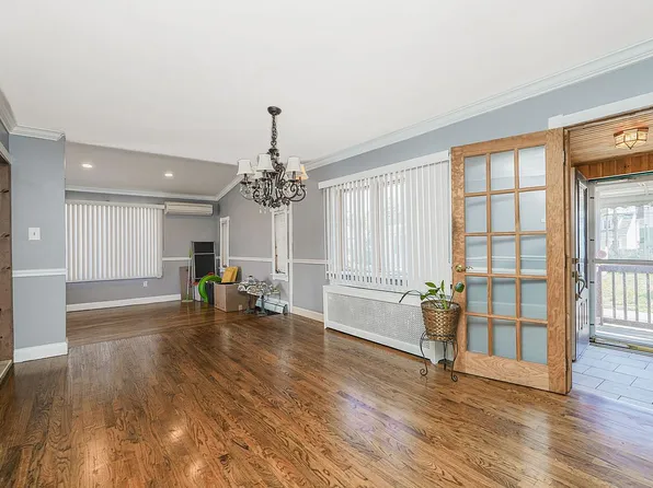 53 Dictum Ct, Brooklyn, NY 11229