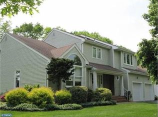 9 Brookdale Dr, Lawrence Township, NJ 08648