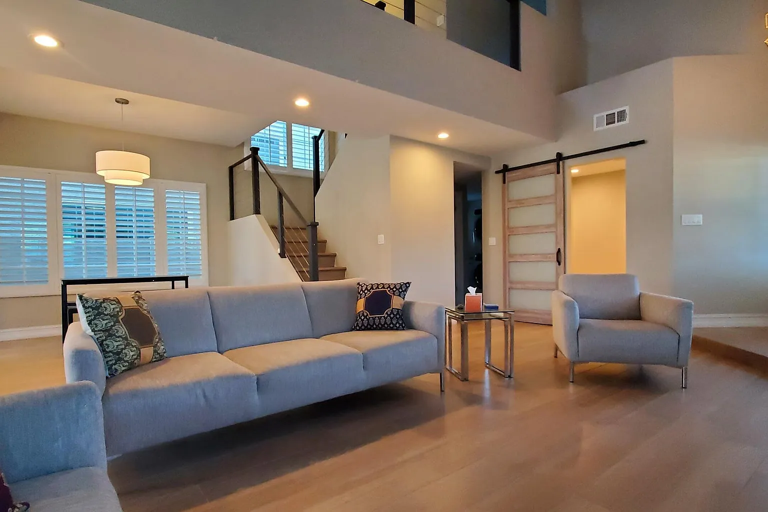 3 bed, 2.5 bath, 2023 sqft, $3,250 — Photo 4