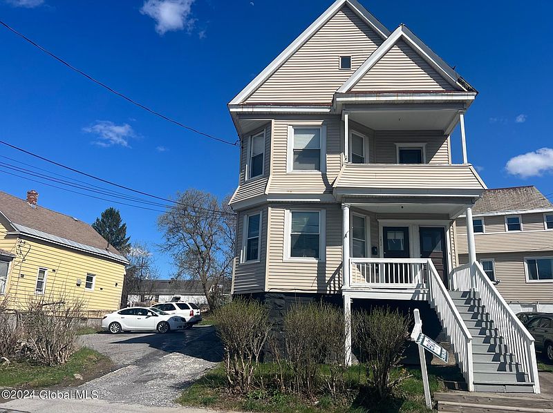 2nd image of 1912 Foster Avenue