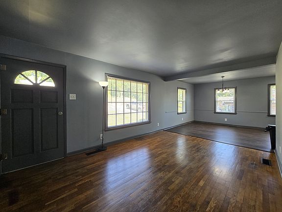 2nd image of 404 N College St