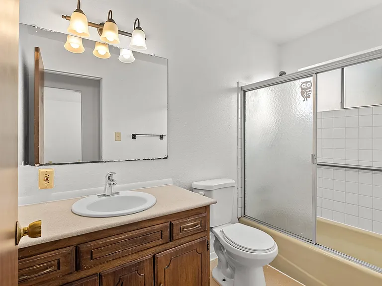 505 24th St #3 — Photo 9