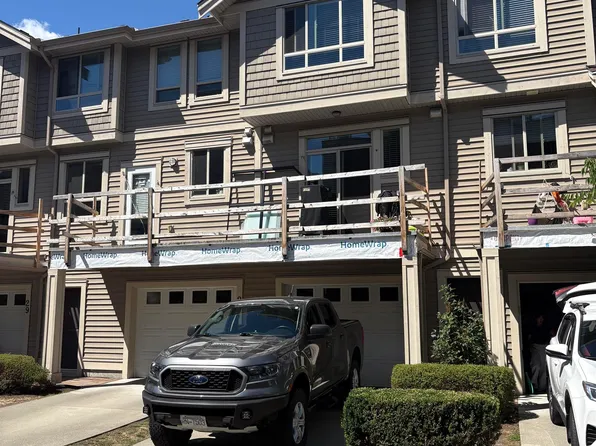 19752 55a Ave #27, Langley, BC V3A 3X2