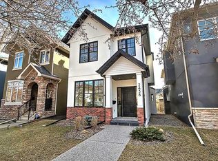 2438 W 25th St SW, Calgary, AB T3E1X6