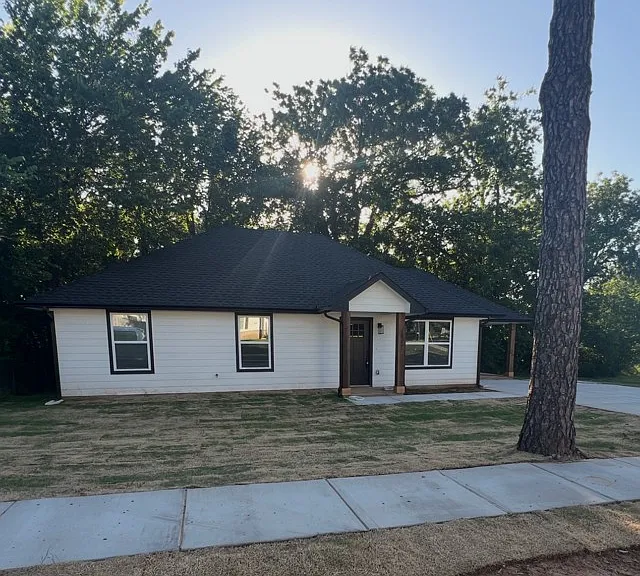 103 S Jordan St — Photo 15