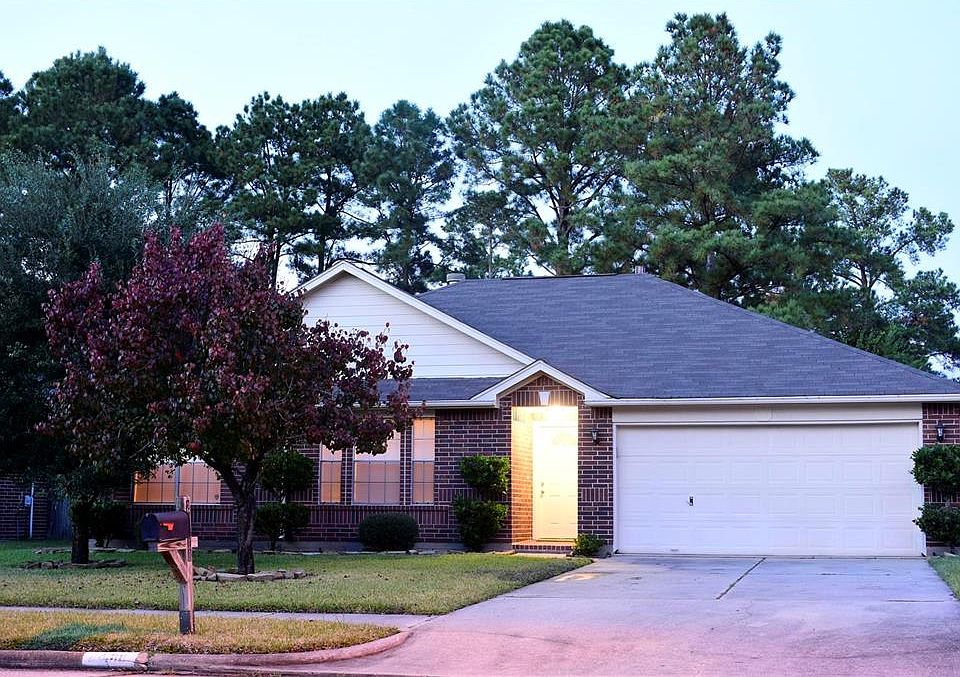 1st image of 22318 Hollybranch Dr