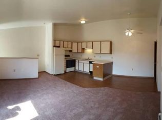 3313 Yorkshire Ln APT 4, Manitowoc, WI 54220