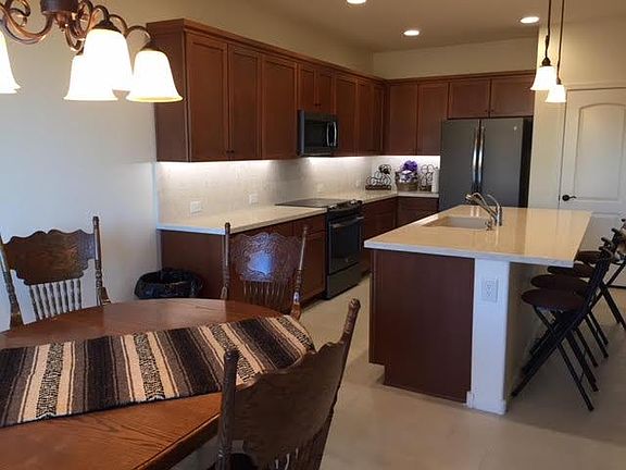 Dining & Kitchen area