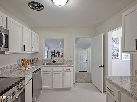 3rd image of 7812 MANATA Street