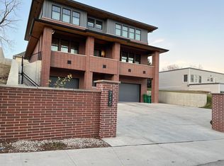 715 5th St SW, Rochester, MN 55902