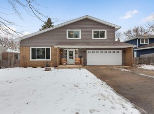 138 Oak St, Lake Zurich, IL 60047