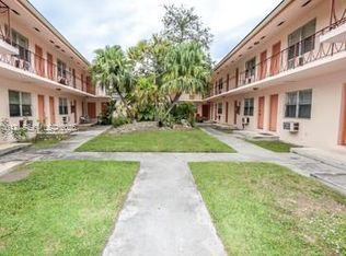 1250 S Alhambra Cir APT 18, Miami, FL 33146