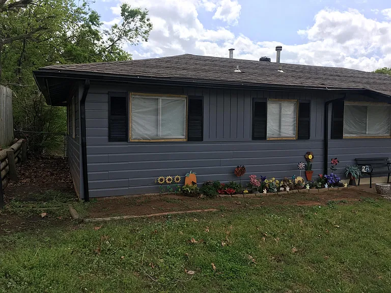 10720 E Reno Ave — Photo 2