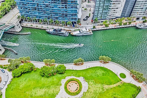 475 Brickell Ave #1910 Photo 1