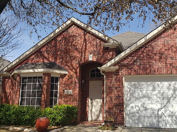 2nd image of 2208 Killarney Dr