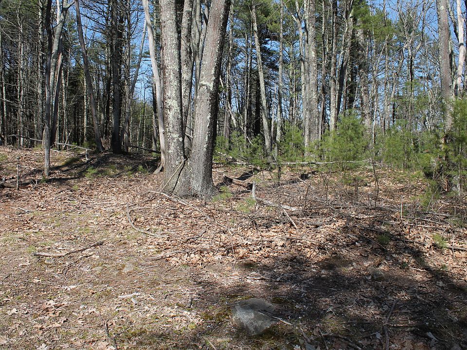 2nd image of 72 Taylor Rd