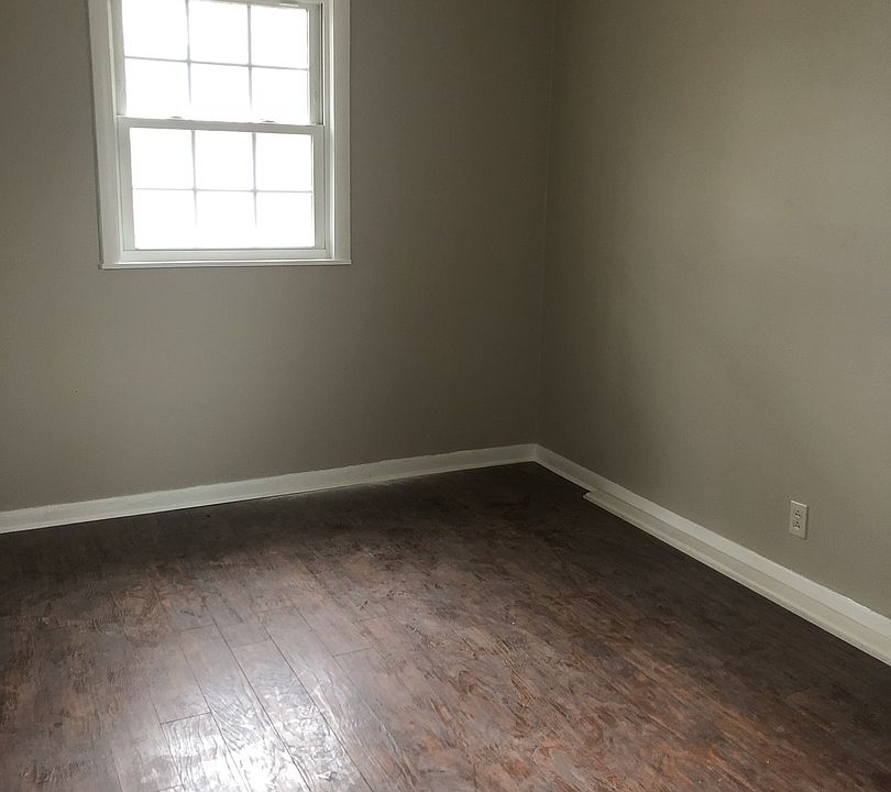 1st image of 1735 16th Ave N #C