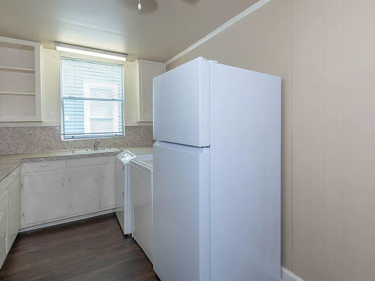 717 Broadway #4 — Photo 4