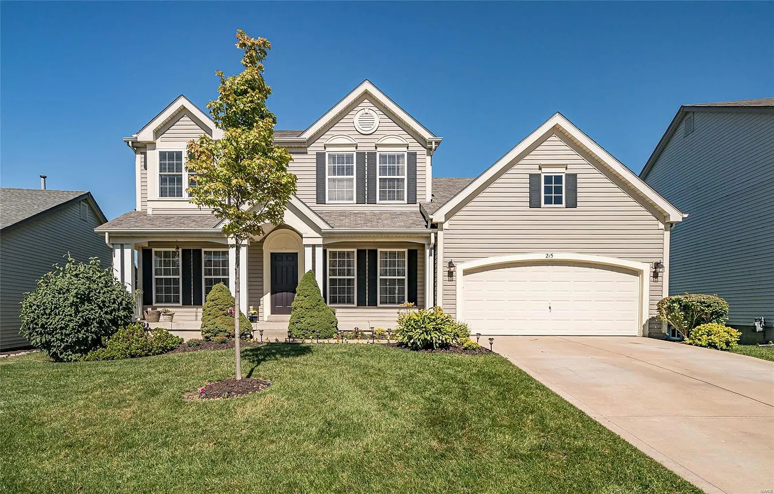 215 Greenshire Ln photo 1