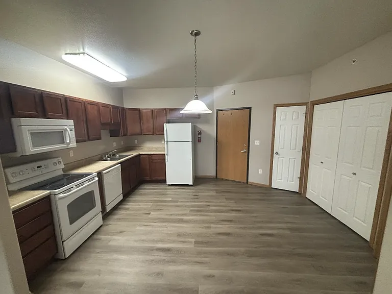 2230 Westlake Rd — Photo 1