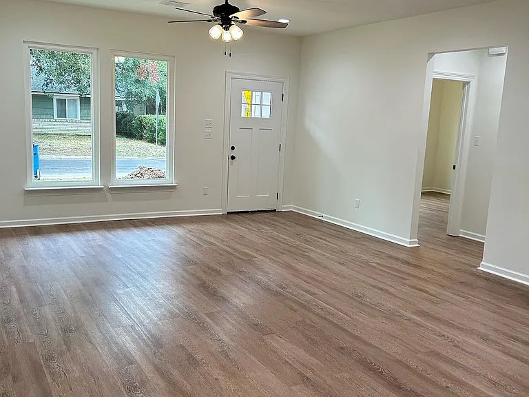 144 Whittington Dr — Photo 3