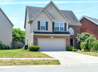 6903 Walnut Farm Dr, Louisville, KY 40229