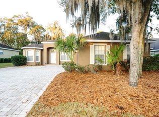 2809 Spring Meadow Dr, Plant City, FL 33566