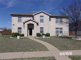 711 Lowe Dr, Cedar Hill, TX 75104
