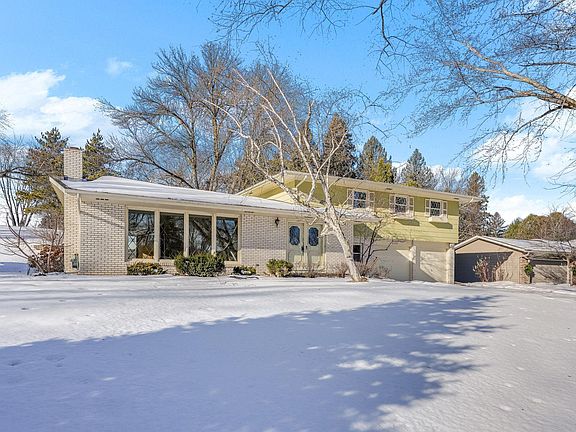 2nd image of 2130 Louis Ln