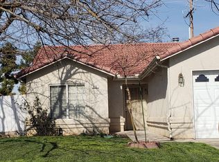 956 W Ambassador Dr, Hanford, CA 93230