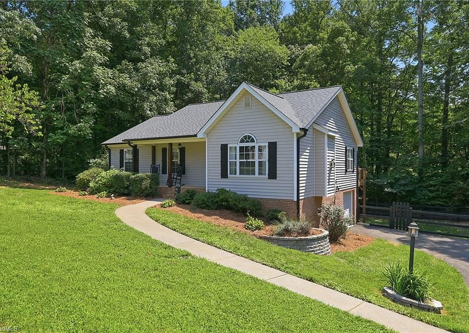 1st image of 1035 Trinity Place Rd