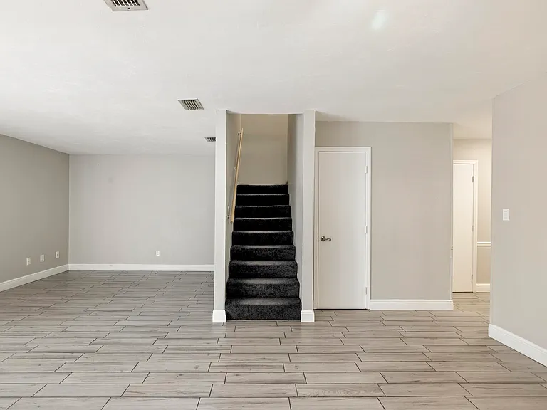 2387 Gregory Dr #-- — Photo 11