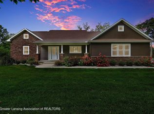 6235 E Round Lake Rd, Laingsburg, MI 48848