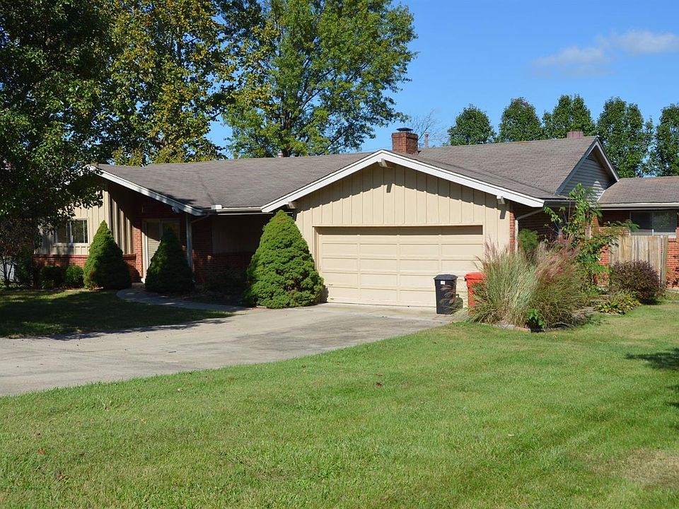 1st image of 110 Fairway Dr