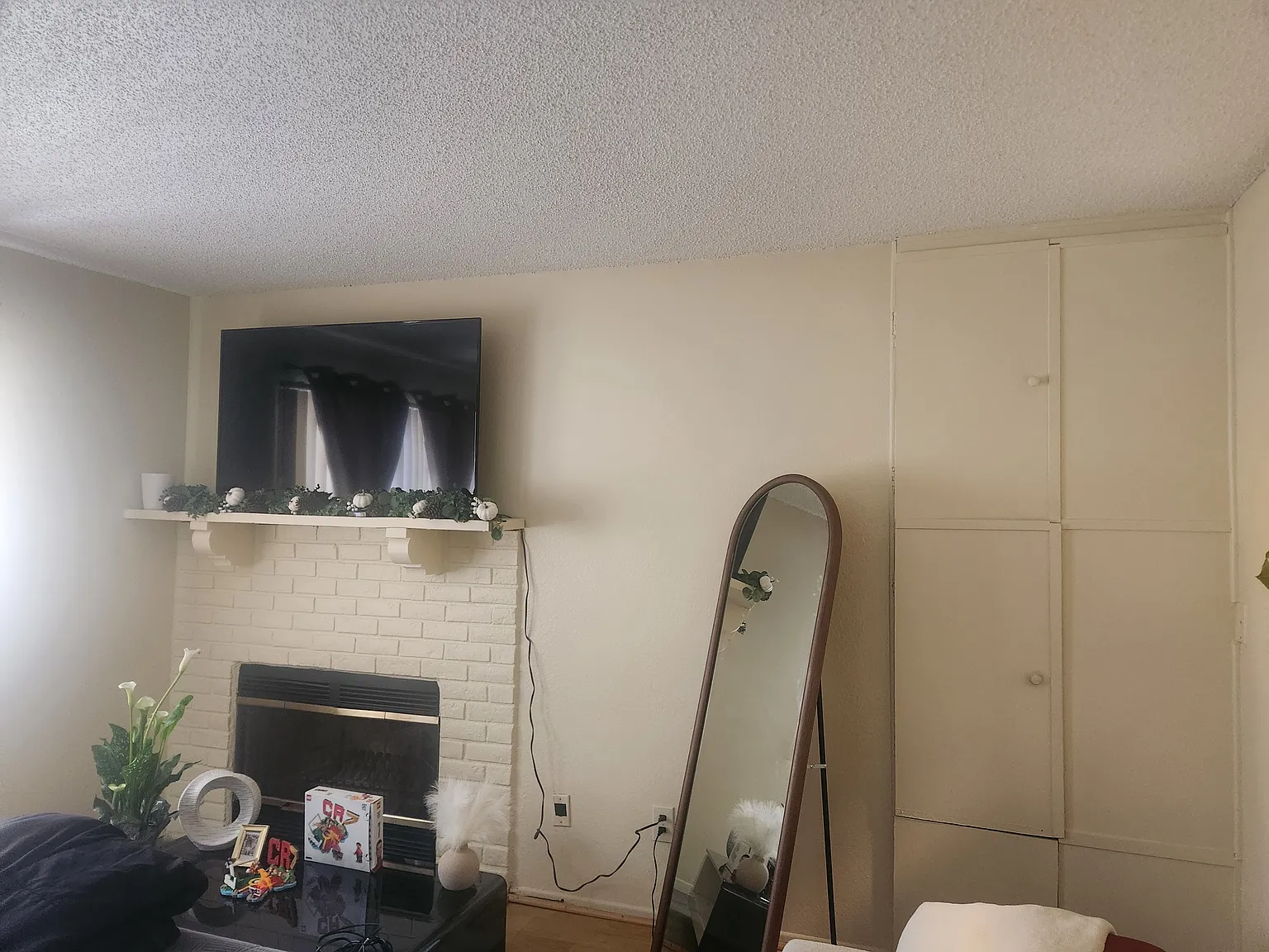1 bed, 700 sqft, $1,800 — Photo 2