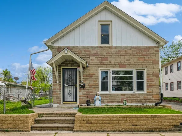 358 Charles Ave, Saint Paul, MN 55103
