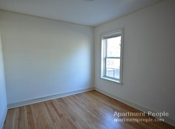 5th image of 1814 W Farwell Ave APT 2B