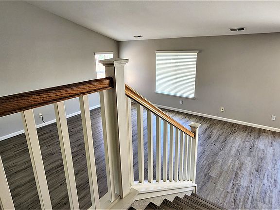 4th image of 32021 Poppy Way