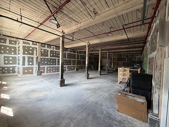 2nd image of 61 Endicott St