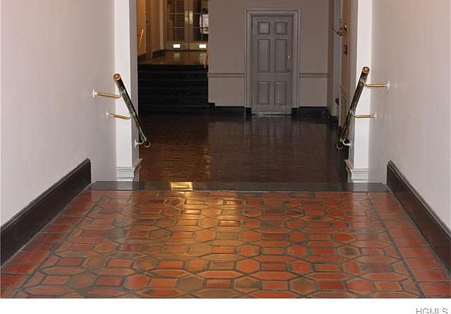 1st image of 3 Park Ln APT 1H
