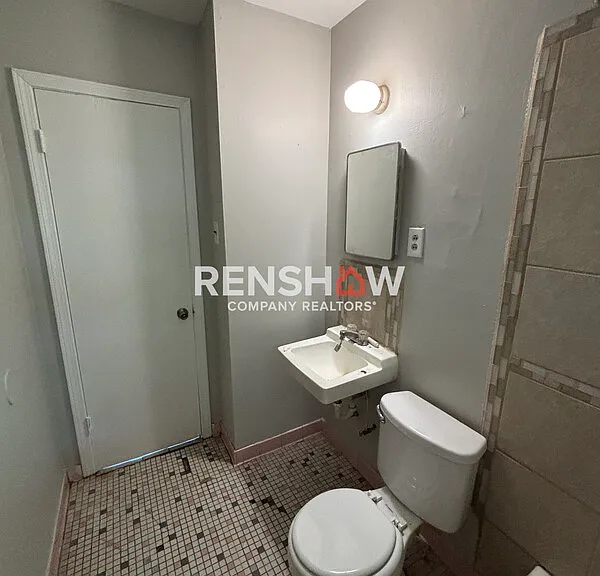 2767 Waverly Ave — Photo 11