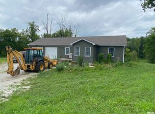 698 S Tower Rd, Dawson, IL 62520