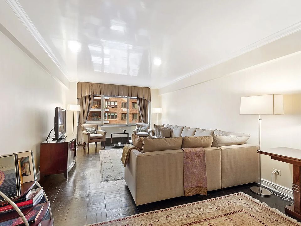 1st image of 25 Sutton Pl S APT 8R