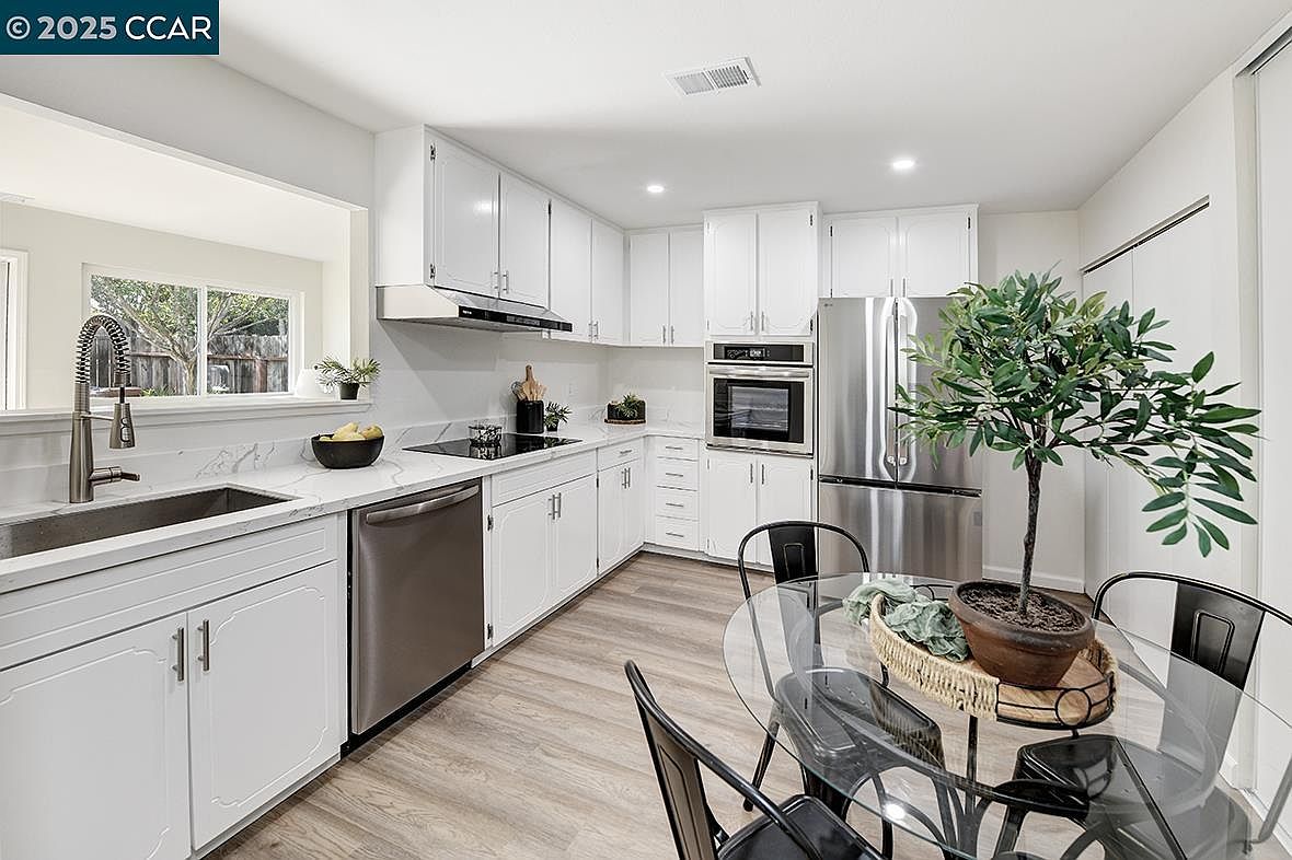 のあページ 4944 Boxer Blvd, Concord, CA 94521 | Zillow