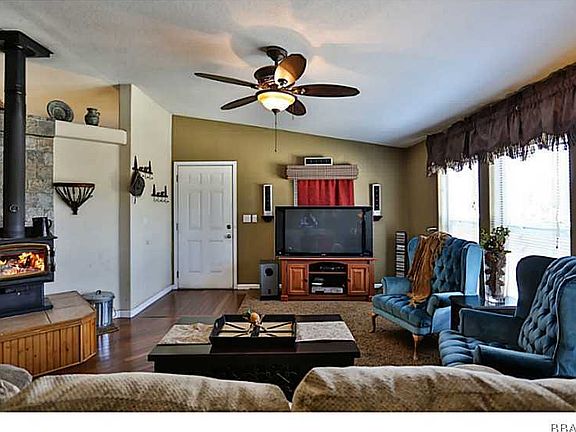 5th image of 1734 Primrose Ln