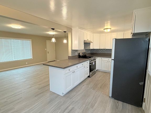 5th image of 812 W Olive Ave #812